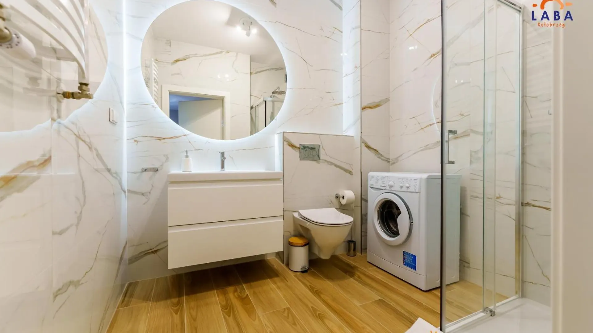 Laba Kolobrzeg Apartamenty Diune Z Parkingiem Lägenhet